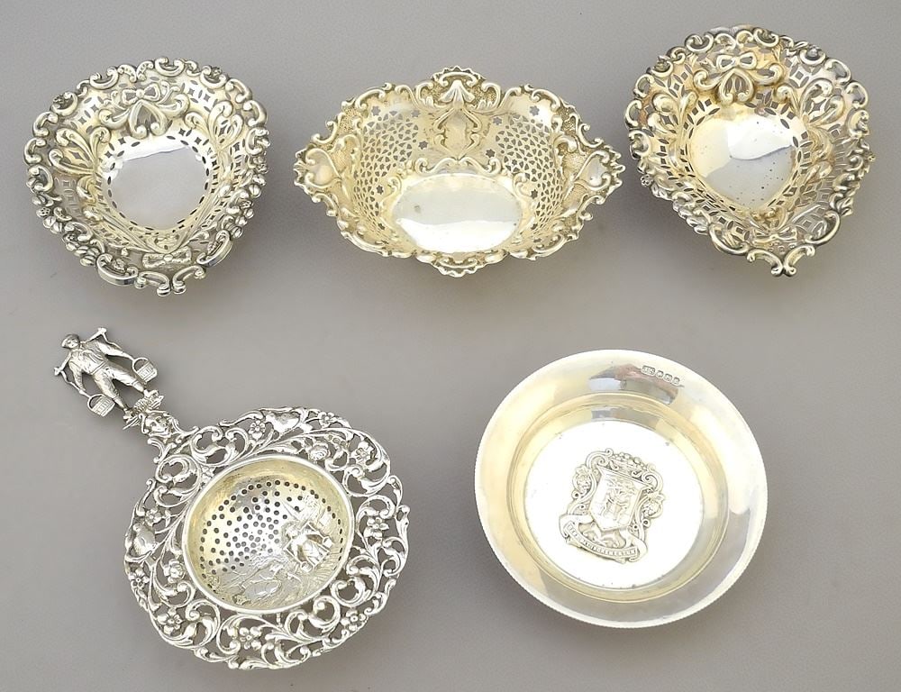 5 Marked Silver Small Wares: 4 Dishes / Dutch Straining Ladle, 154g (1 of 3)