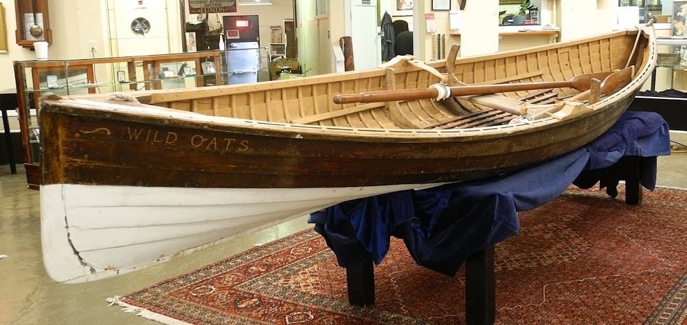 Classic Wooden Rowboat "Wild Oats", Ex - Collection William (Bill) Garden Collection with Oar (1 of 9)