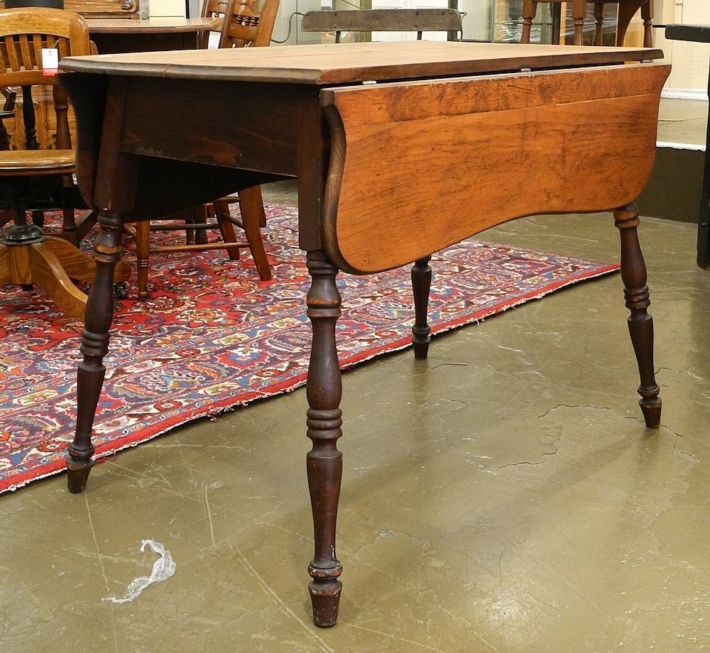 Antique Pine Drop Leaf Table, 29 3/4"h. (1 of 2)