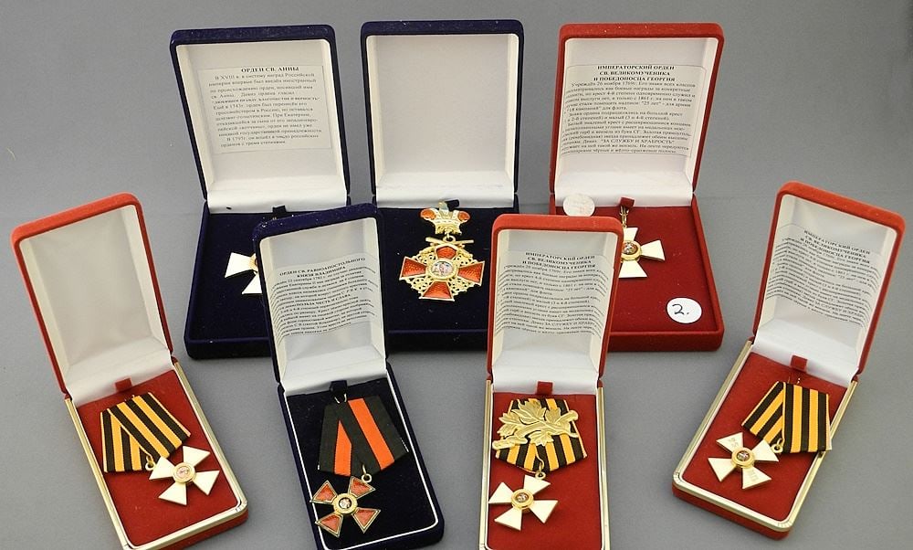 6 Reproduction Russian Imperial Orders: St. Anne / St. George / St. Vladamir, with Cases. (1 of 4)
