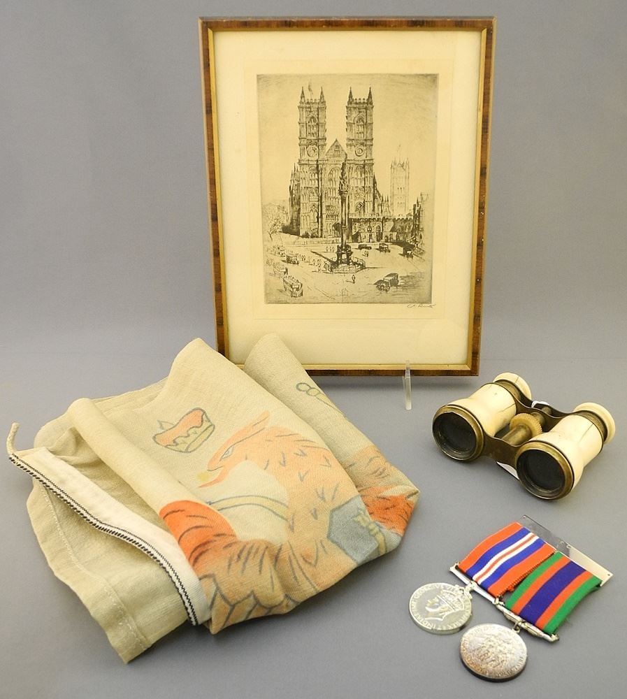 2 Canadian WW2 Medals with German Banner / Etching / Oper Glasses. (1 of 4)