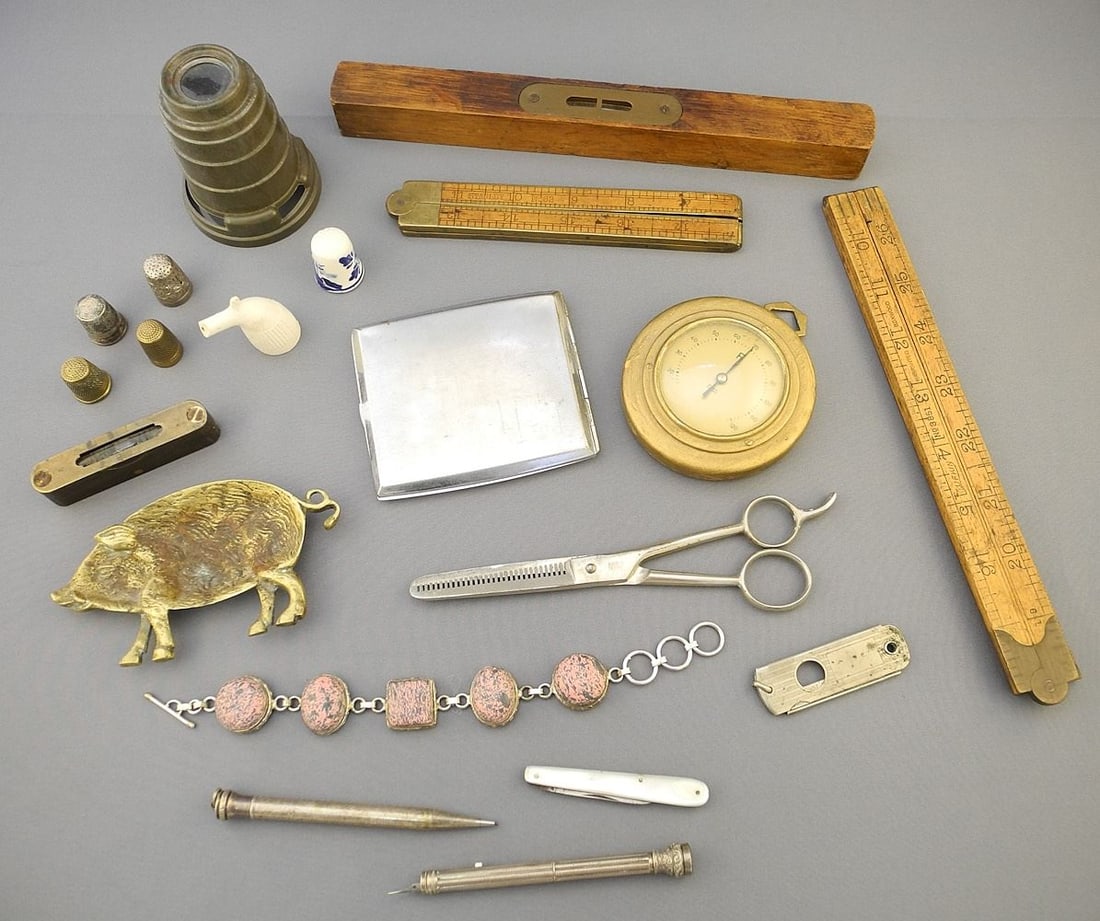 Collection of Sundry Wares: Lufkin & Stanley Rules / Thimbles / Pencils. (1 of 1)