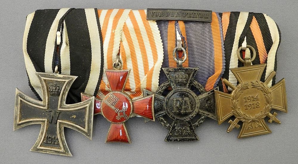 Imperial German Medal Bar: Iron Cross / Bremen / Oldenburg / Service Cross. (1 of 2)