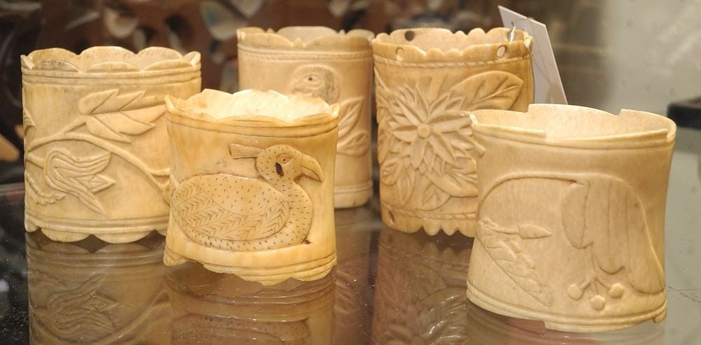 5 Congolese Napkin Rings, 1 7/8" - 2 3/8"h, NO EXPORT. -: 5 Congolese Napkin Rings, 1 7/8" - 2 3/8"h, NO EXPORT. -