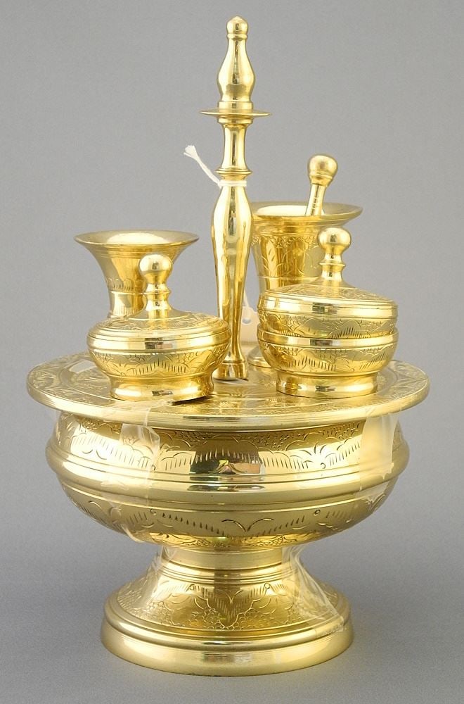 Krisna Indonesian Brass Betel Nut Stand, 9 1/8"h, 2946g.: Krisna Indonesian Brass Betel Nut Stand, 9 1/8"h, 2946g.