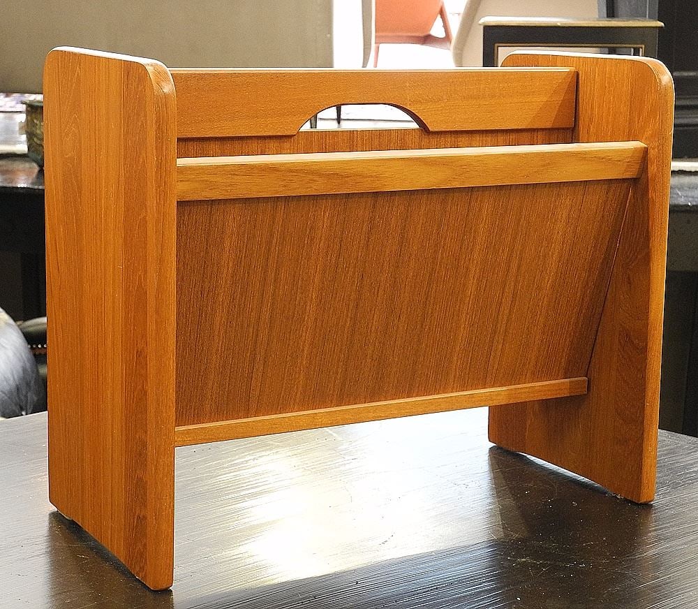FBJ Mobler Denmark Teak Magazine Rack.: FBJ Mobler Denmark Teak Magazine Rack.