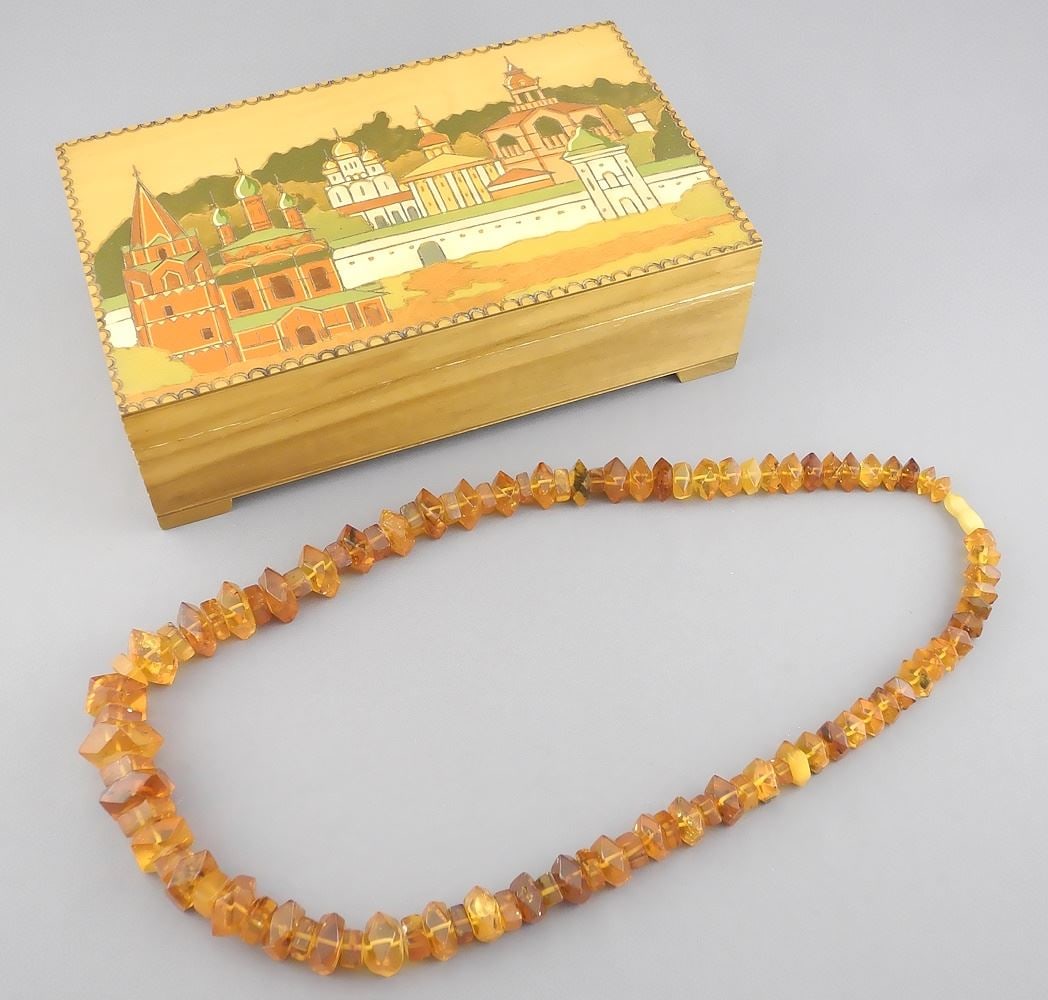 Baltic Amber Necklace (26 1/2"L) with Box, 8 1/4".: Baltic Amber Necklace (26 1/2"L) with Box, 8 1/4".
