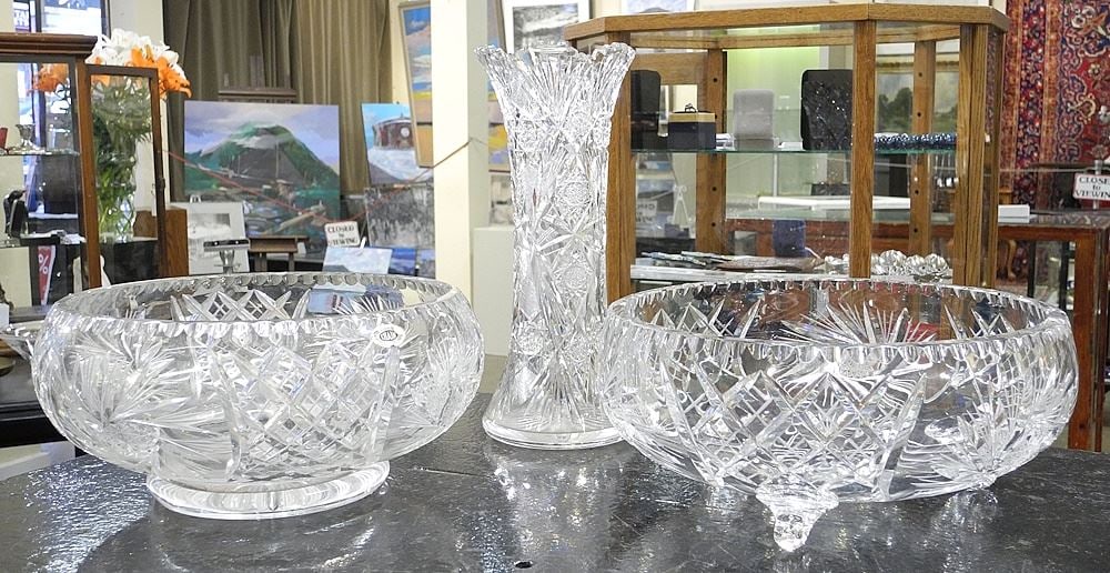 Brilliant Cut Crystal Vase (12 1/4"h) & 2 Pinwheel Crystal Bowls, 12" Diameter. (1 of 6)