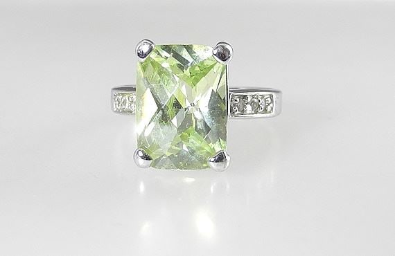 Peridot & Sterling Ring, Size 9, 7g. (1 of 5)