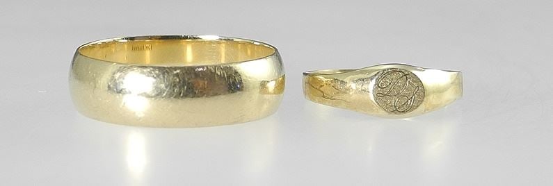 Two 10K (marked) Yellow Gold Rings, Size 4 1/2 & 9, TW 4.9g. (1 of 2)