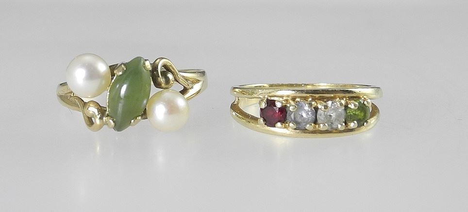 2 X 10K (marked) Yellow Gold Rings with Stone & Pearls, Size 9 & 7 1/2, TW 6.41g, with Box. (1 of 4)