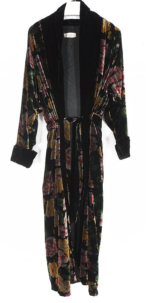 Patricia Fieldwalker Adagio Collection Velvet Robe, Size L.: Patricia Fieldwalker Adagio Collection Velvet Robe, Size L.