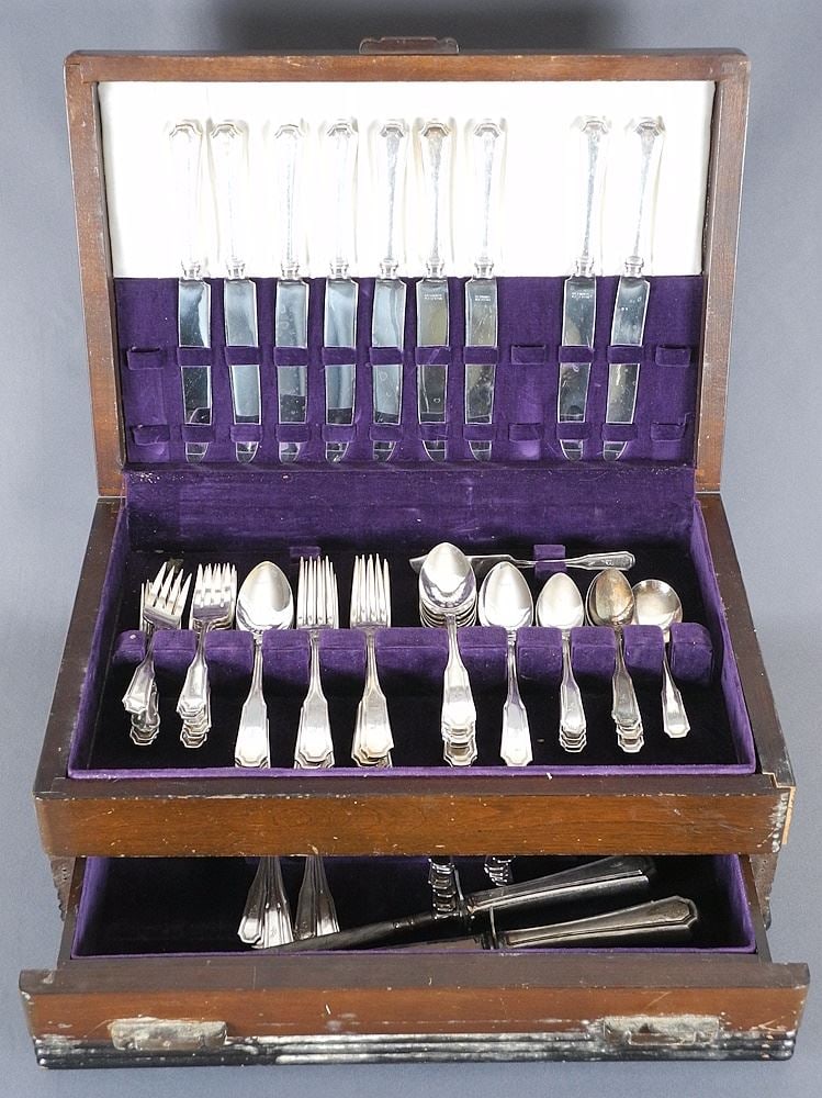 McGlashan Clarke Co. King's Plate Hepplewhite Flatware Service.: McGlashan Clarke Co. King's Plate Hepplewhite Flatware Service.