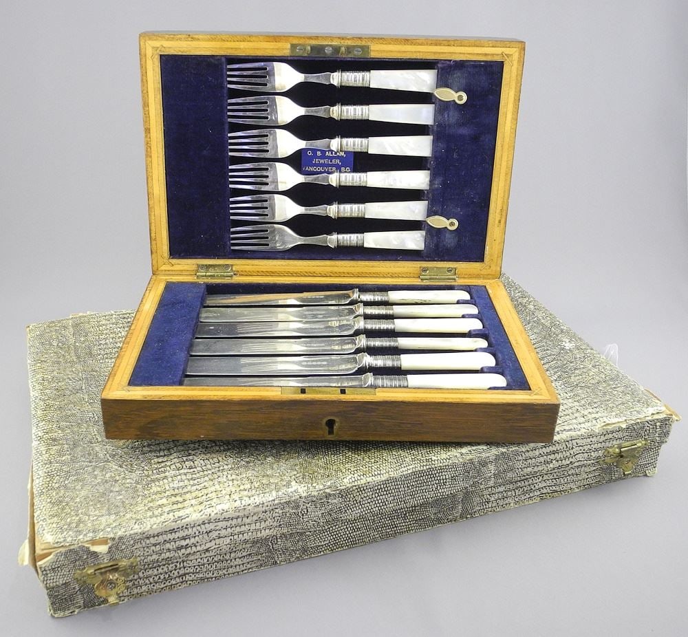Collection of Mother of Pearl Handled Fish & Fruit Knives & Forks.: Collection of Mother of Pearl Handled Fish & Fruit Knives & Forks.