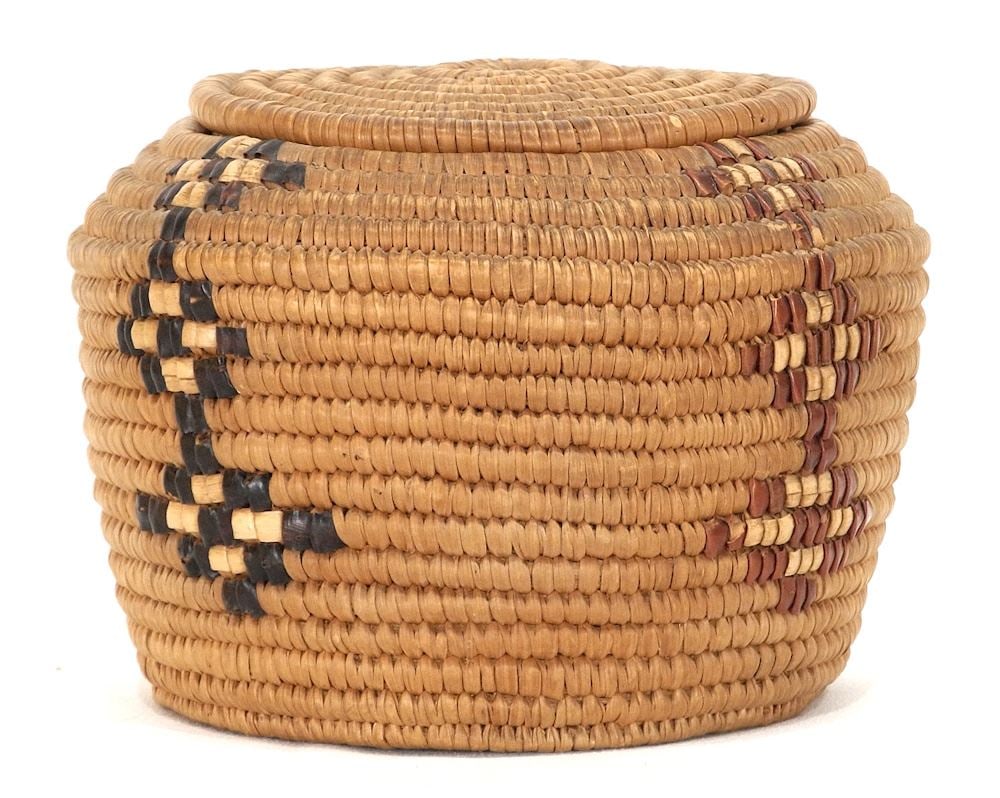 Salish Imbricated Covered Basket, 4 5/8". (1 of 2)