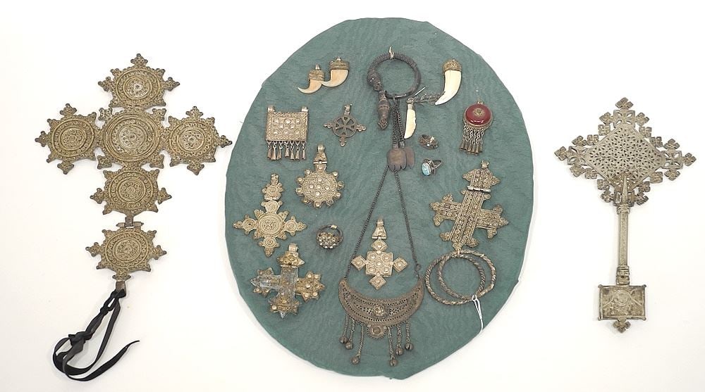 Collection of African & Ethnic Jewelry Items, NO EXPORT. (1 of 4)