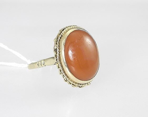 14K Gold Ring set with Carnelian, TCW 7.29, Size 7 3/4.: 14K Gold Ring set with Carnelian, TCW 7.29, Size 7 3/4.