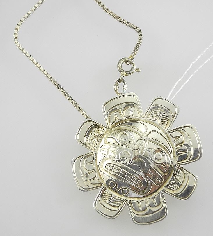Kwagiulth Silver "Sun" Pendant Monogrammed DLL (Don Lancaster) on 24" Chain (925), TW 16g.: Kwagiulth Silver "Sun" Pendant Monogrammed DLL (Don Lancaster) on 24" Chain (925), TW 16g.