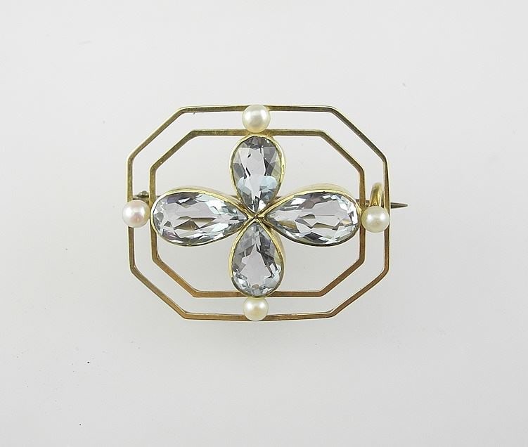 15c (marked) Yellow Gold Topaz Seed Pearl Brooch, 1"w, 3.5g.: 15c (marked) Yellow Gold Topaz Seed Pearl Brooch, 1"w, 3.5g.