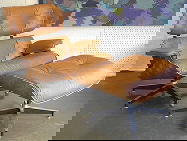 Herman Miller Charles Eames Lounge Chair & Ottoman, Both signed with Label. (1 of 11)
