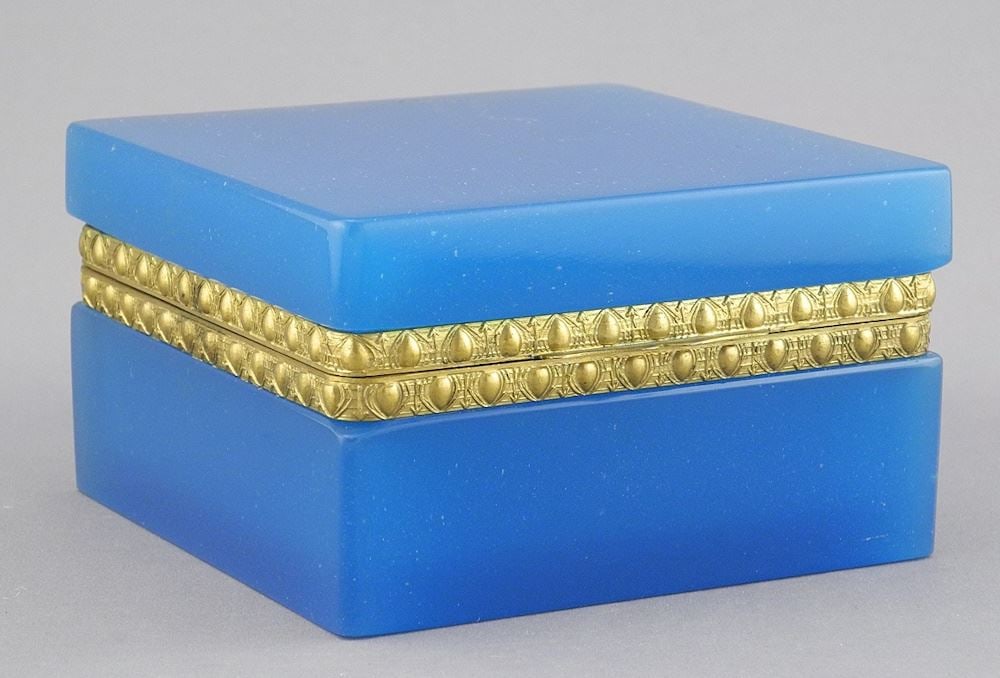 French Opaline Glass Box, 2 1/2" x 4 1/4" x 4 1/4" (base scratch noted) (1 of 9)