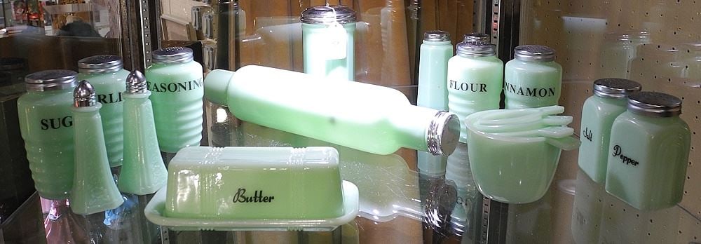 Collection of Jadeite Labeled Shakers / Bakers Choice Rolling Pin / Measuring Cups. (1 of 1)