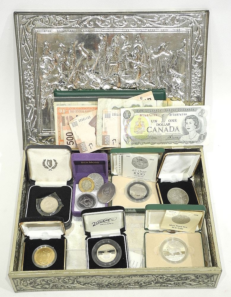 Collection of Irish Coins & Bank Notes/Medallions/Various World Currency. (1 of 3)