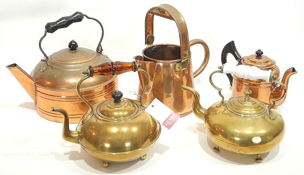 Collection of Copper & Brass Kettles & Vessels. (1 of 3)