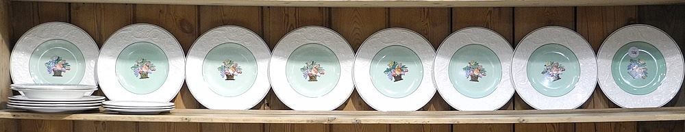 8 Wedgwood Fruit Decorated Side Plates (9 1/8" Diam.) & 9 Pieces Runnymede.: 8 Wedgwood Fruit Decorated Side Plates (9 1/8" Diam.) & 9 Pieces Runnymede.