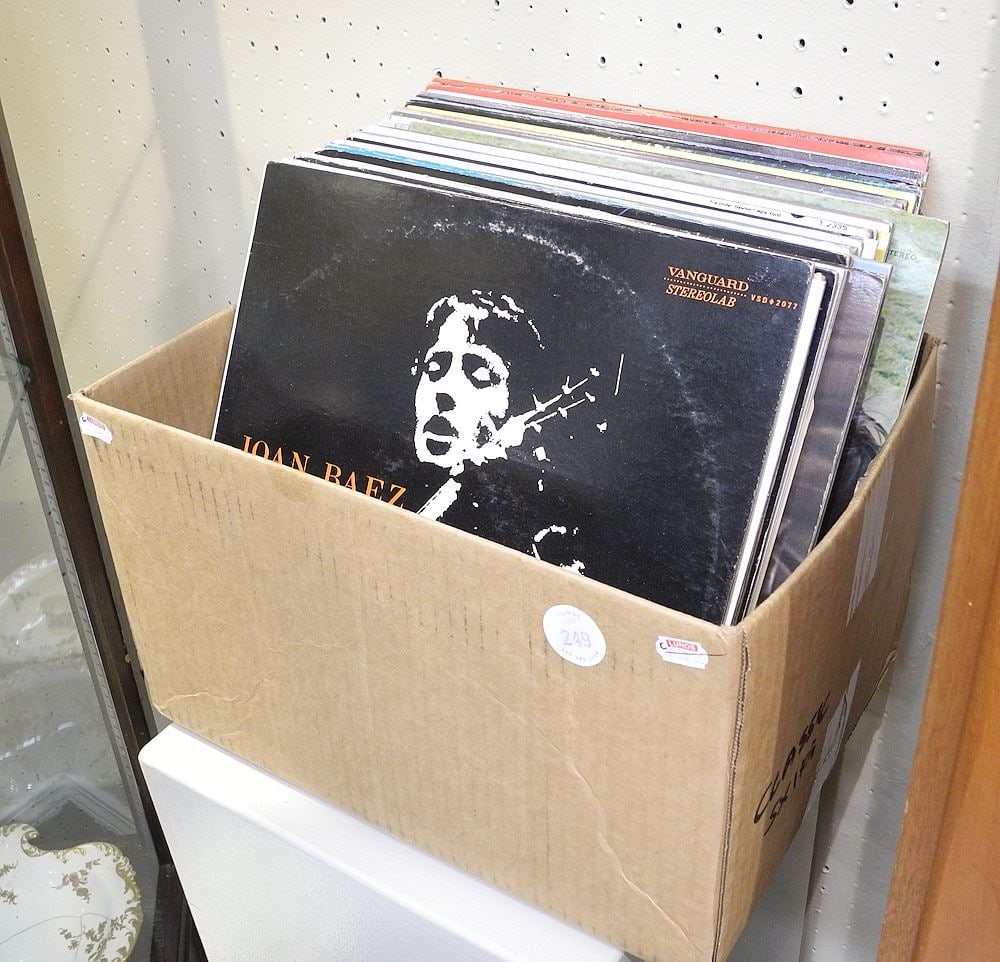 Collection of Various LP's: Baez / Mouskouri. (1 of 1)