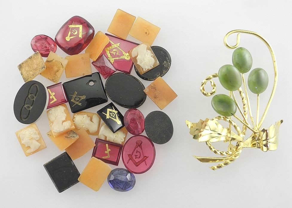 Collection of Masonic Panels / Cameo Panels / Gold Tone Brooch.: Collection of Masonic Panels / Cameo Panels / Gold Tone Brooch.