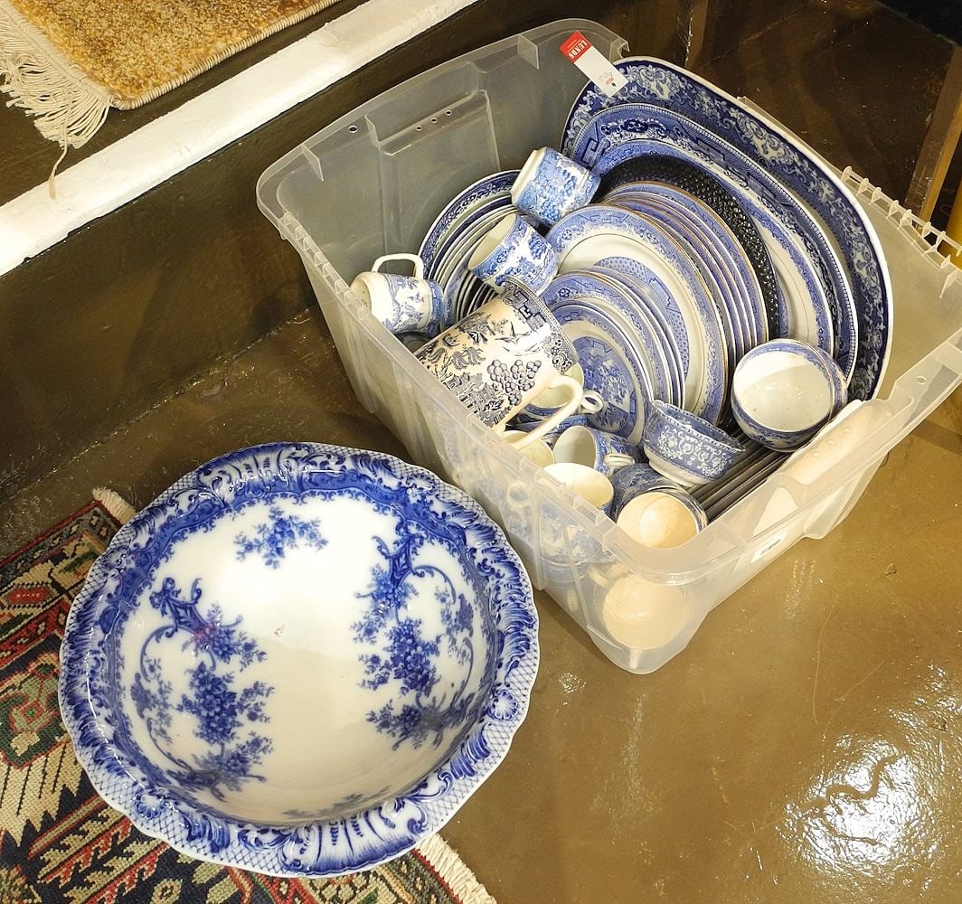 Collection of Blue & White China Wares: Salisbury / Doulton / Blairs / Grafton.: Collection of Blue & White China Wares: Salisbury / Doulton / Blairs / Grafton.