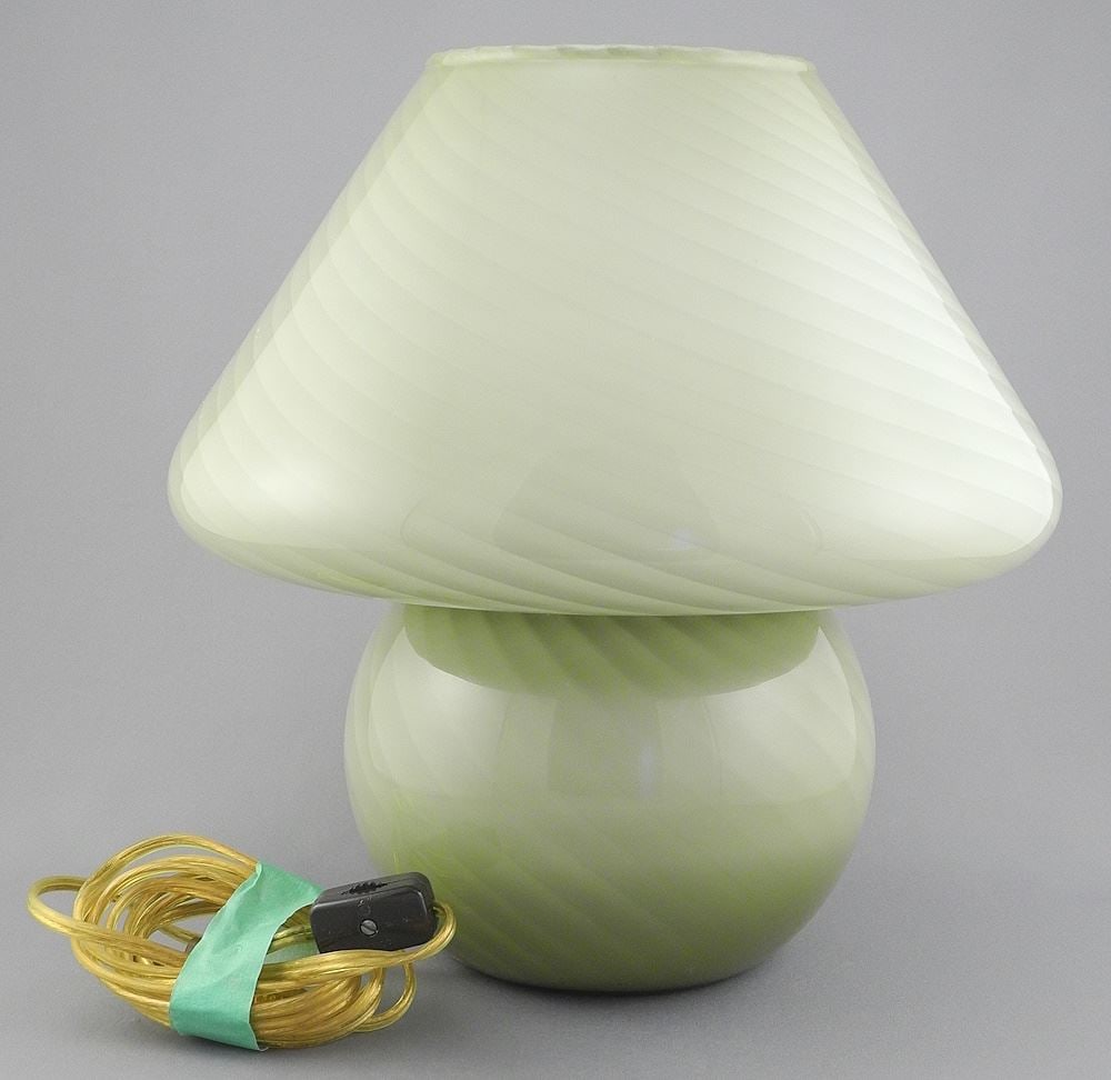 Venini-Style Murano Glass Mushroom Lamp, 11"h. (1 of 3)