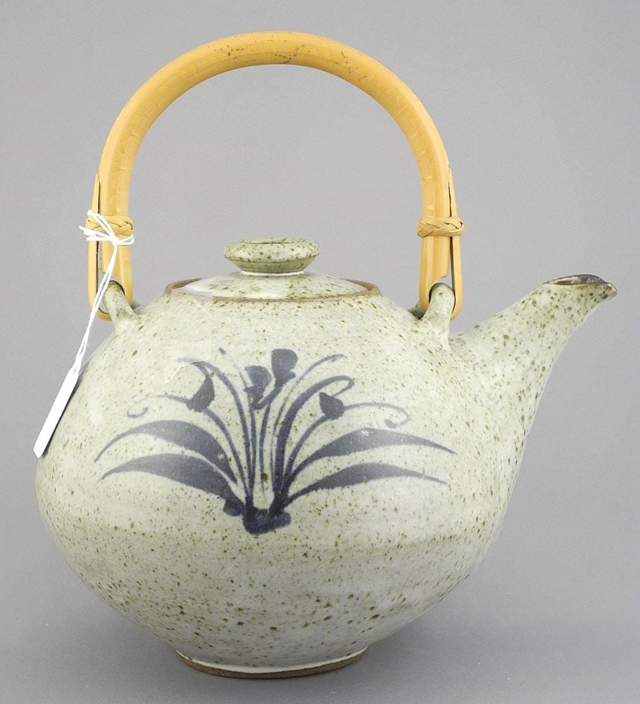 Robin Righton Stoneware Tea Pot, 6 5/8"h.: Robin Righton Stoneware Tea Pot, 6 5/8"h.
