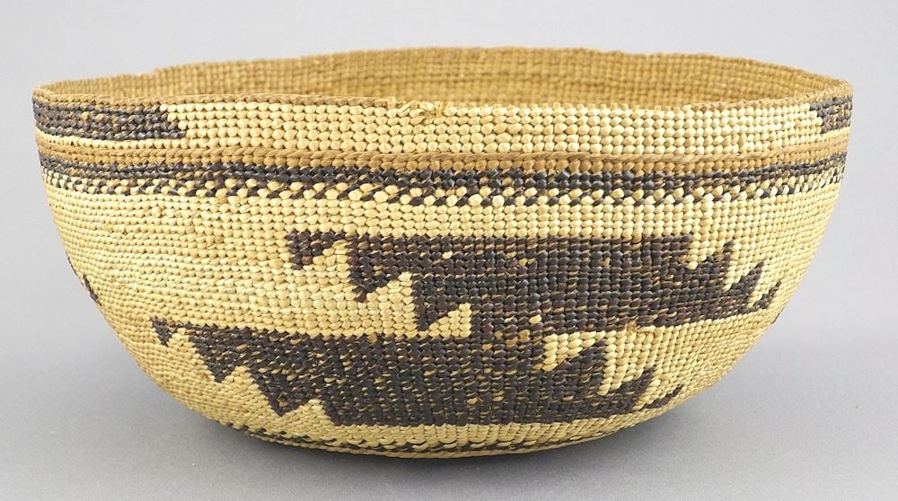 Old Hupa Basket, 7 1/2" Diameter. (1 of 9)