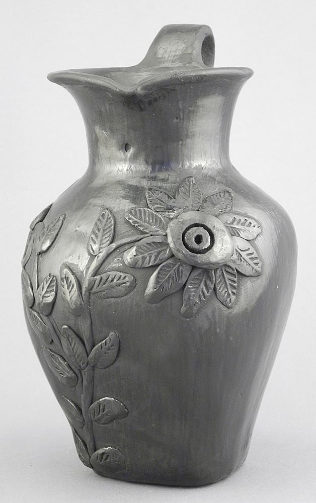 Oaxaca Mexico Polished Black Clay Pitcher Attributed to Dona Rosa, 8 1/8". (1 of 3)