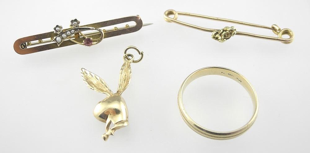 Three 10K Gold (marked) Jewelry Items (7.45g) & 9ct Brooch, 20g. (1 of 4)