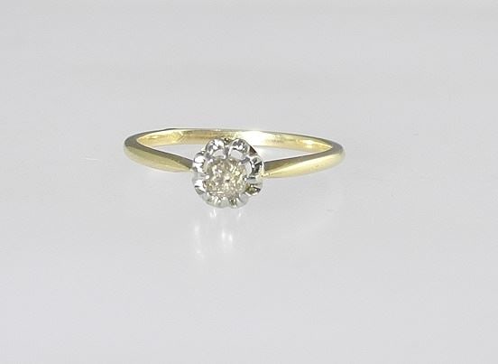 Faintly Marked Gold Ring with Diamond in Claw Setting, Size 7 1/4, 2.2g.: Faintly Marked Gold Ring with Diamond in Claw Setting, Size 7 1/4, 2.2g.