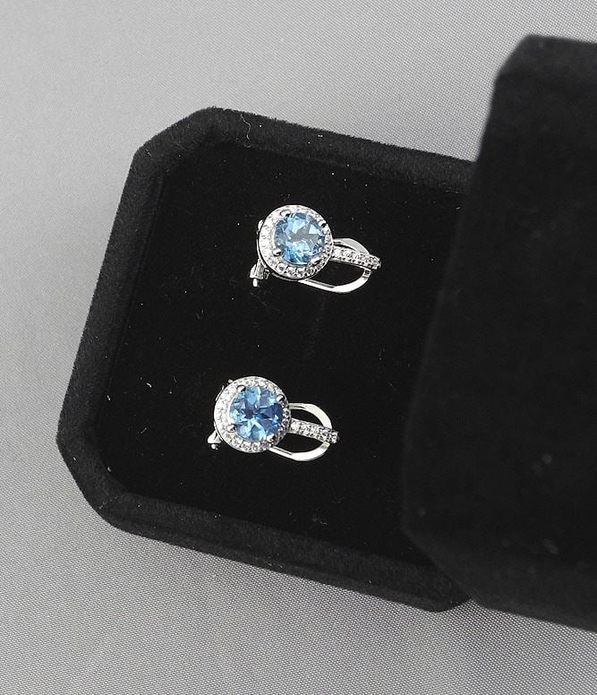 1ct Swiss Blue Topaz Lever Back Earrings Mounted in .925 Sterling with White Gold Overlay.: 1ct Swiss Blue Topaz Lever Back Earrings Mounted in .925 Sterling with White Gold Overlay.