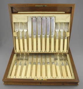 Canteen of Mappin & Webb Hallmarked Silver Fish Knives & Forks, NO EXPORT.: Canteen of Mappin & Webb Hallmarked Silver Fish Knives & Forks, NO EXPORT.