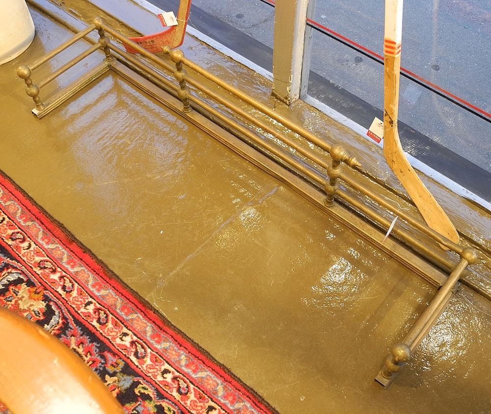 Antique Brass Fire Fender. (1 of 1)