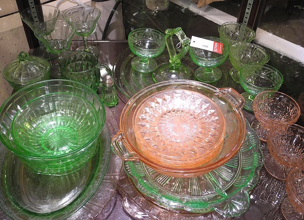 Collection of Depression Glass.: Collection of Depression Glass.