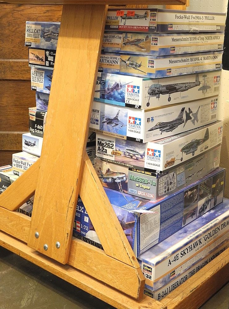 Large Collection of Airplane Models, Various Makers. (1 of 2)