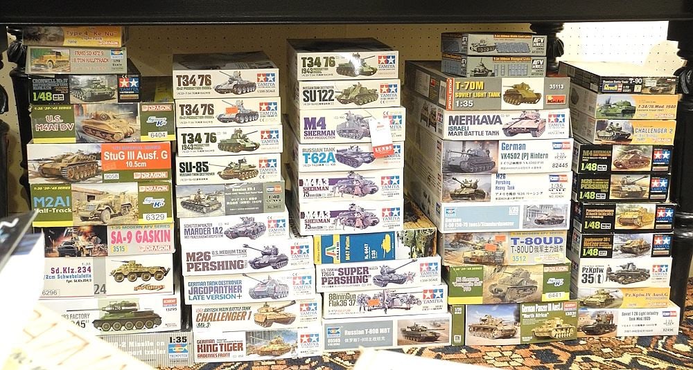 Large Collection of Tank Models, Various Makers.: Large Collection of Tank Models, Various Makers.