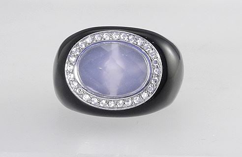 Onyx & Silver (marked 925) Ring, Size 7 1/4, 21.6g.: Onyx & Silver (marked 925) Ring, Size 7 1/4, 21.6g.