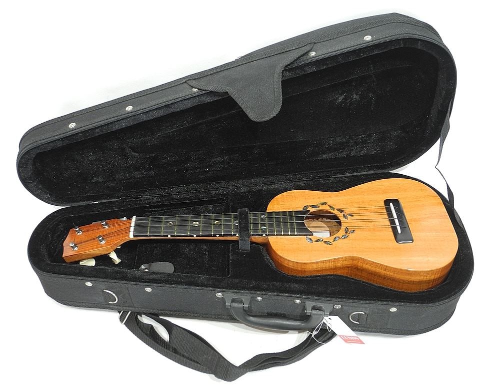 Hana Lima Ukulele (23 1/4"h), C.W. (Bill) Barnett Honolulu 2004 with Nylon Case.: Hana Lima Ukulele (23 1/4"h), C.W. (Bill) Barnett Honolulu 2004 with Nylon Case.