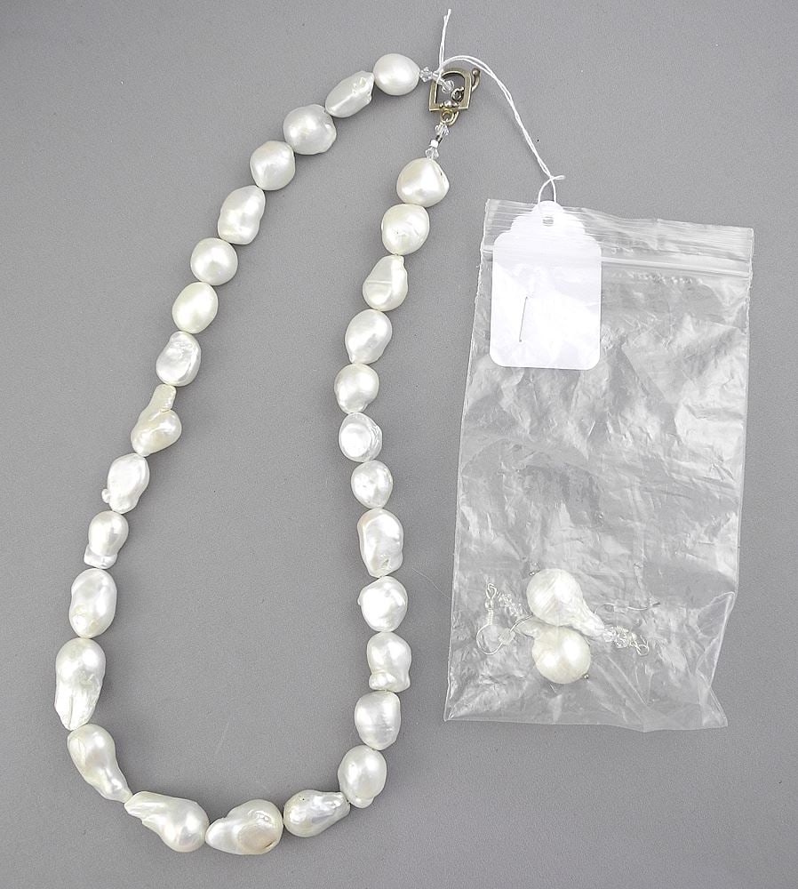 Baroque Freshwater Pearl Necklace (19 1/2"L) with Sterling Clasp & Earrings.: Baroque Freshwater Pearl Necklace (19 1/2"L) with Sterling Clasp & Earrings.