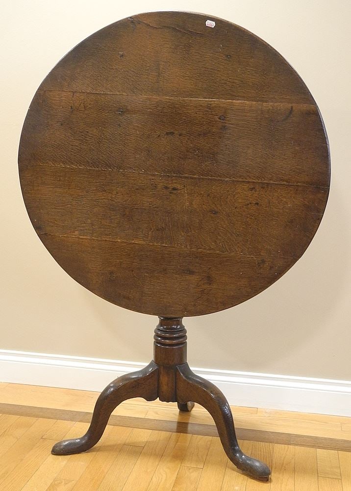 Georgian Oak Country-Style Tripod Table, 30" x 27 1/2". (1 of 4)