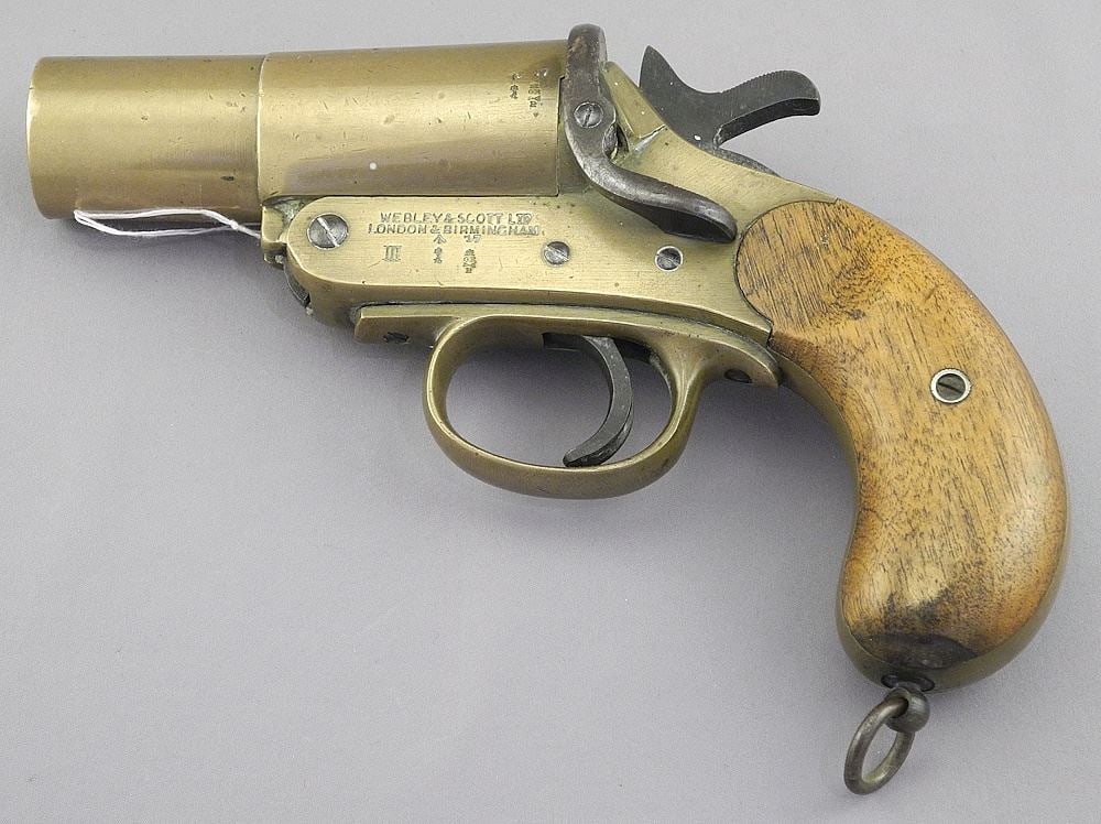 Webley & Scott 1917 MK III Flare Gun, Serial 46129, 9"L.: Webley & Scott 1917 MK III Flare Gun, Serial 46129, 9"L.