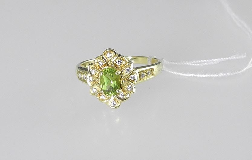 14K (tested) Gold & Tourmaline & Diamond Ring, Size 6, 2.6g.: 14K (tested) Gold & Tourmaline & Diamond Ring, Size 6, 2.6g.